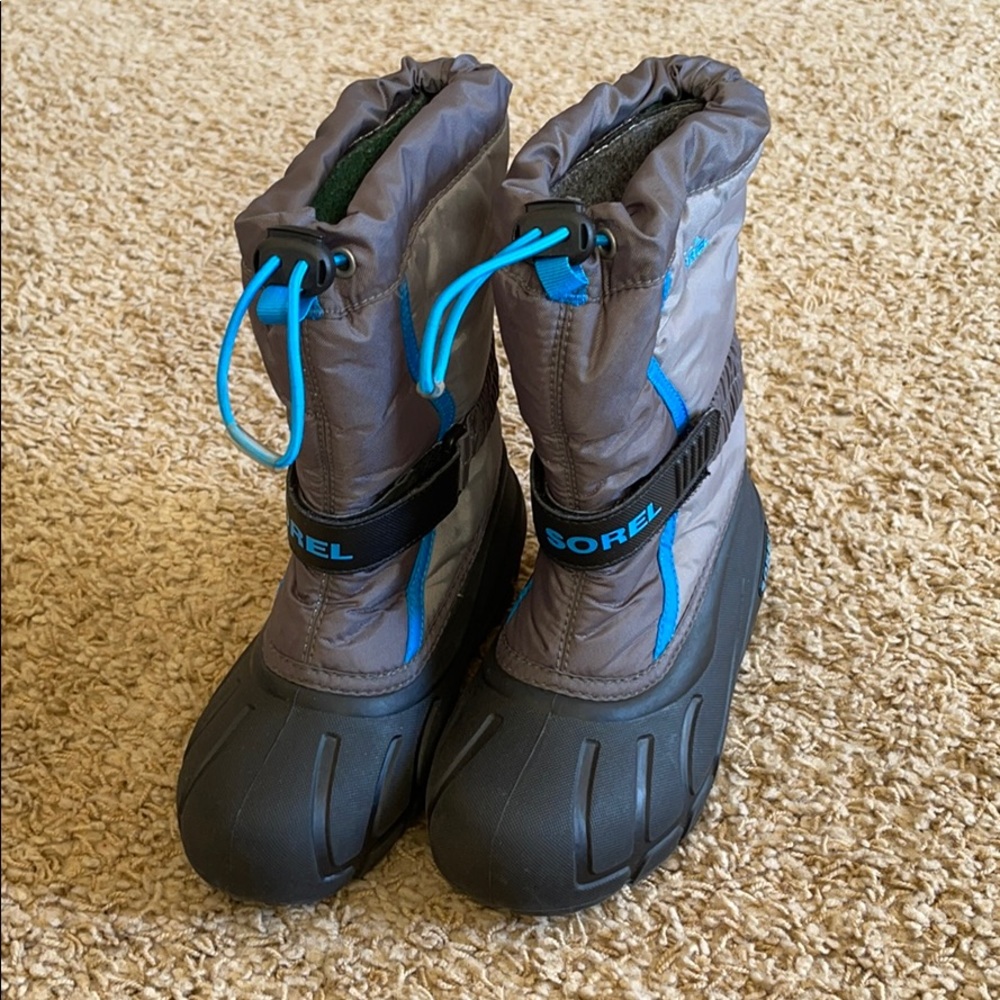 Sorel snow boots-boys